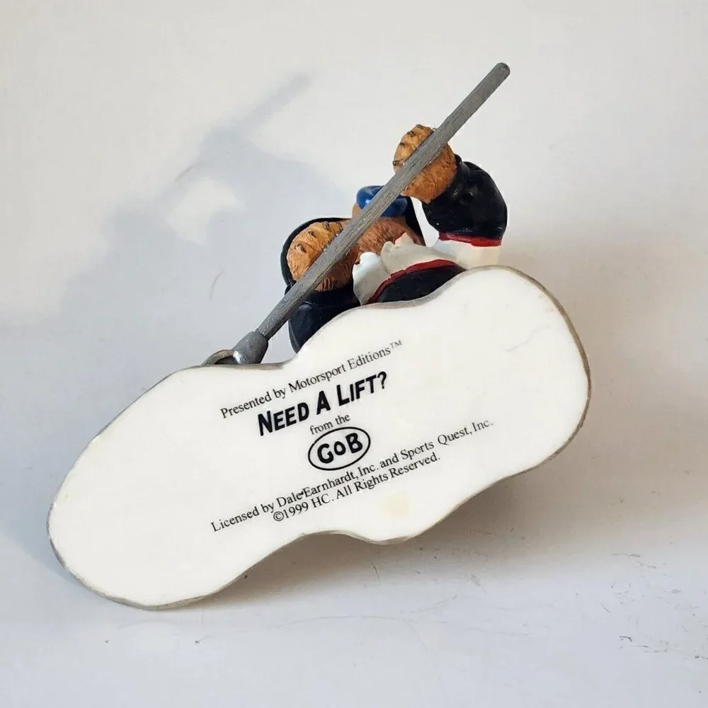 NASCAR‎ 1999 DALE EARNHARDT Good Ole Bears “Need a Lift?” Resin Figurine